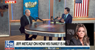 Austin Metcalf’s Father Jeff Metcalf Obliterates The View’s Sunny Hostin After She Defended Karmelo Anthony’s Murder as “Self-Defense” (Video) Austin Metcalf’s Father Jeff Metcalf Obliterates The View’s Sunny Hostin After She Defended Karmelo Anthony’s Murder as “Self-Defense” (Video)